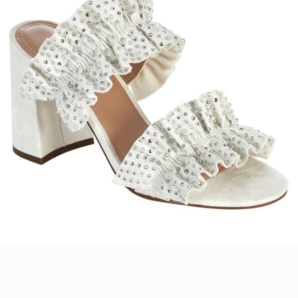 NEW Charles David White Ruffled Heels Sz 8.5M